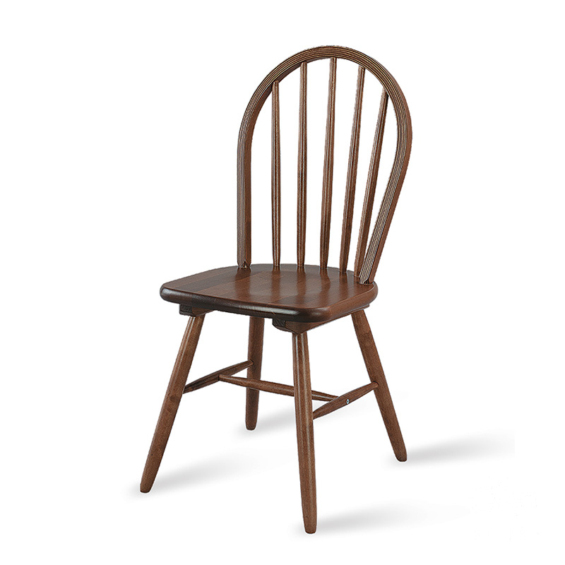 Деревянные стулья